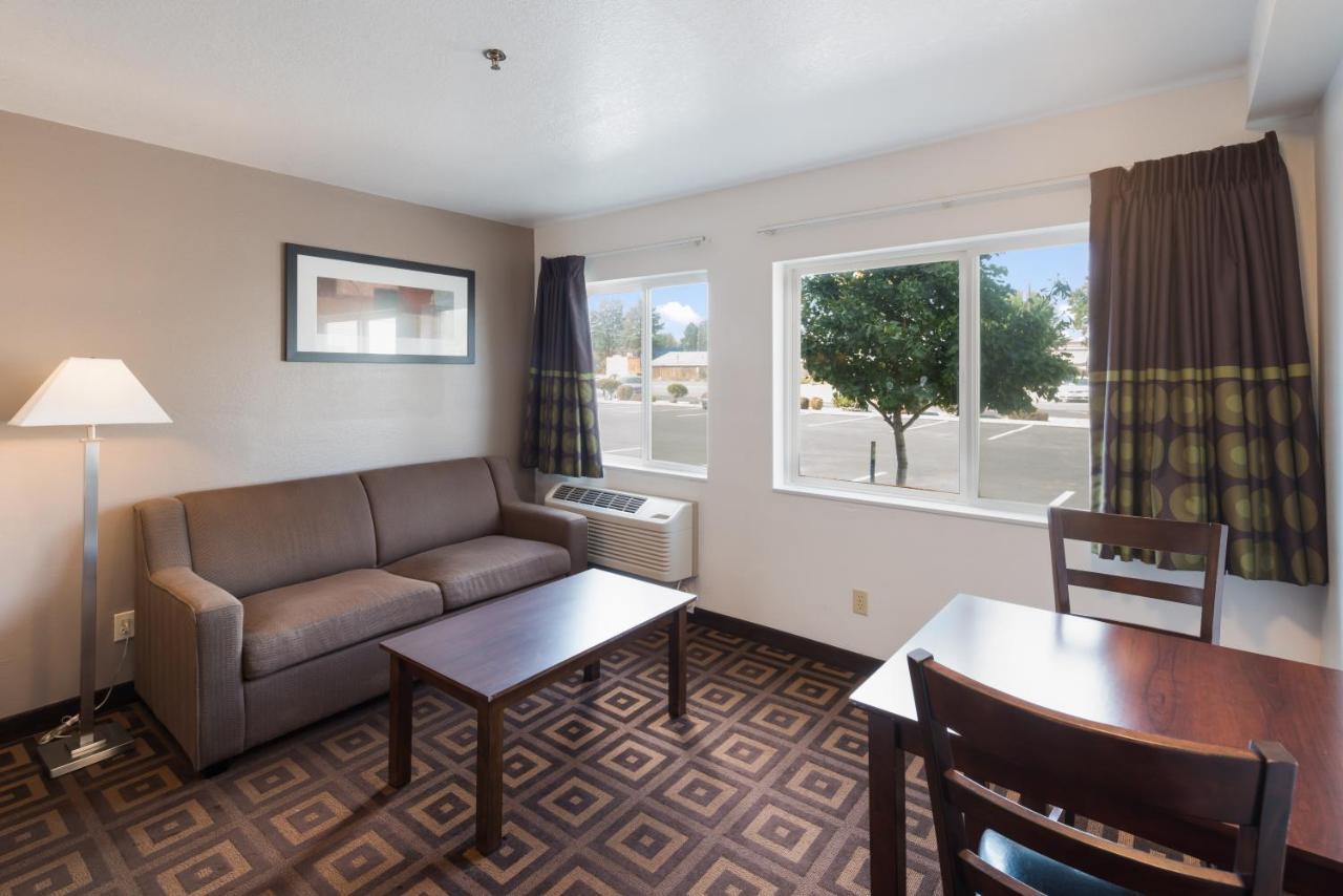 Quality Inn & Suites Kennewick Tri-Cities Exterior photo