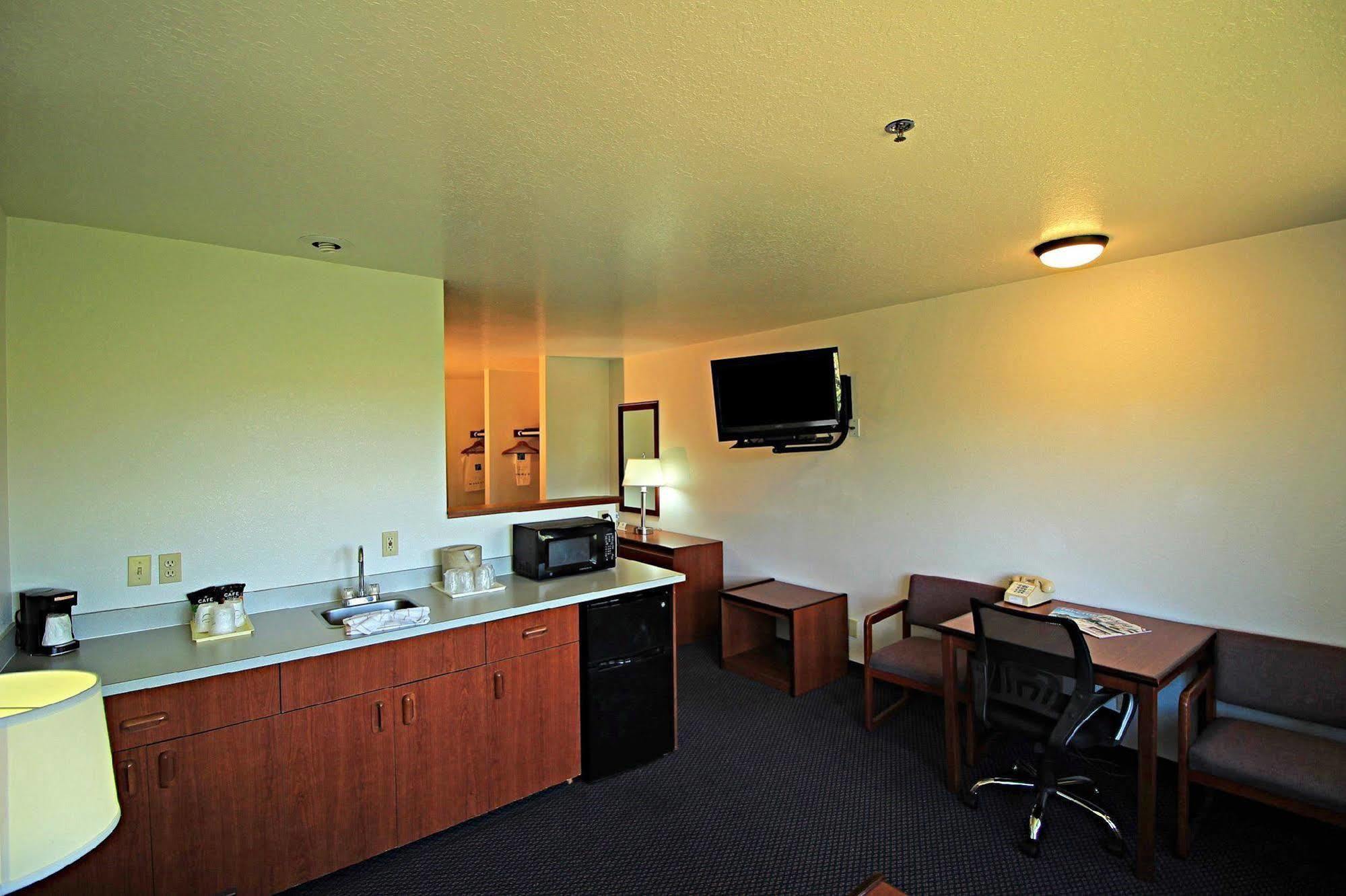 Quality Inn & Suites Kennewick Tri-Cities Exterior photo